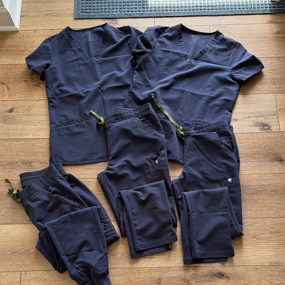 Figs Womens Bundle - faded Navy color